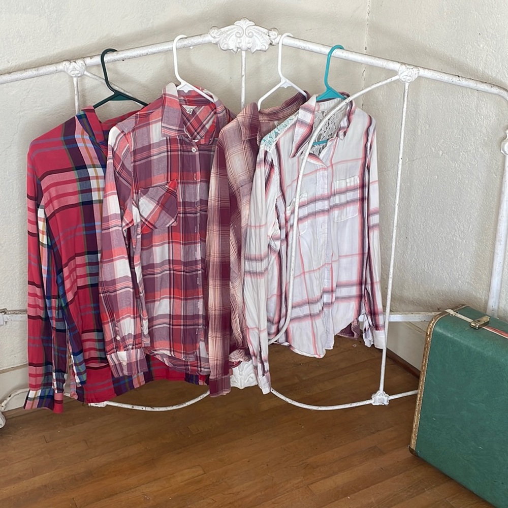 Women’s medium 4 pack plaid button down shirts, 2-Mudd, 1 Aeropostale, 1-S.O.